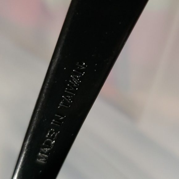 Black sunglasses - Picture 4 of 4